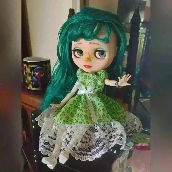Blythe Other - Custom Blythe Doll "Esmeralda"